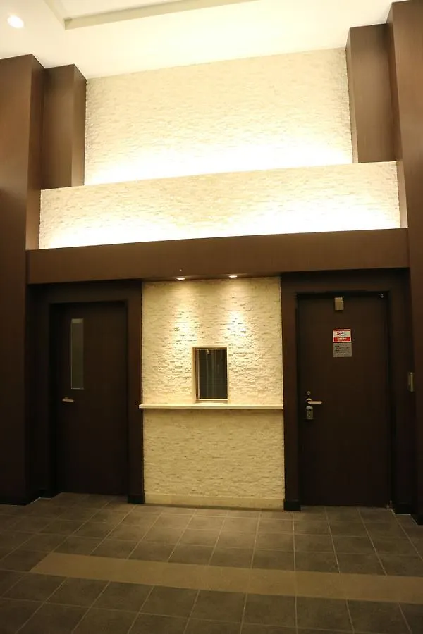 מלון אוסקה Noah House In Presence Namba 0*,